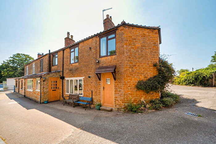 3 Bedroom Cottage For Sale In Bursnells Lane, Wymondham, LE14