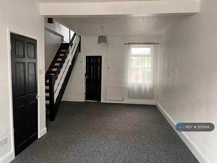 3 Bedroom Terraced House To Rent In Gilbey Road, Grimsby, DN31
