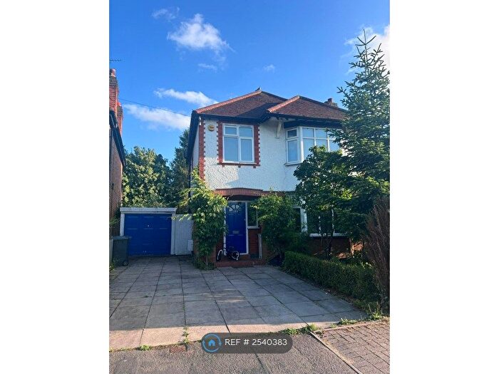 3 Bedroom Detached House To Rent In Hillmorton Road, Rugby, CV22