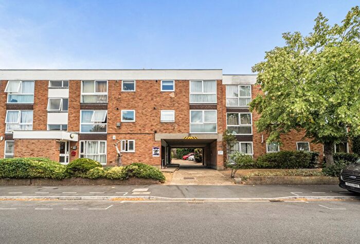 1 Bedroom Flat For Sale In Princes Road, Romford, RM1