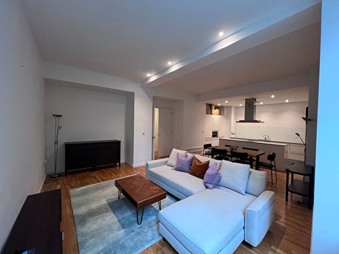 2 Bedroom Flat To Rent In Floor Knights Court, London, EC1M