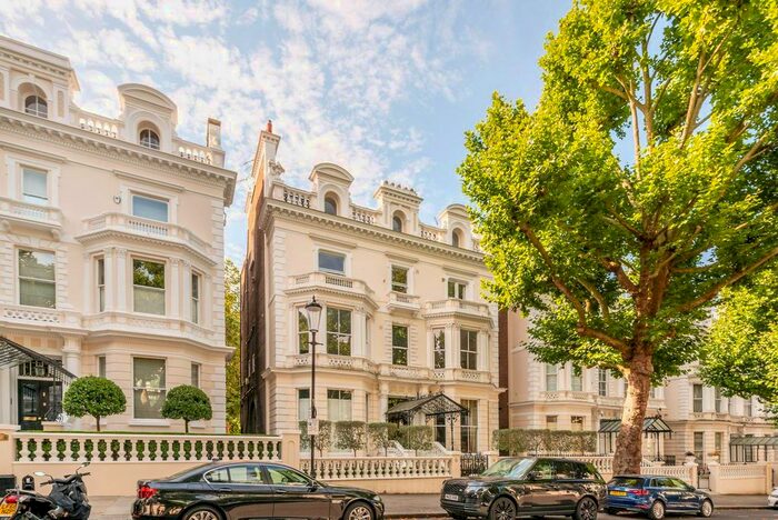 1 Bedroom Flat To Rent In Holland Park, Holland Park, London, W11