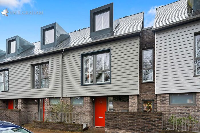 4 Bedroom Town House For Sale In Riverbank Way, Hackbridge, SM6