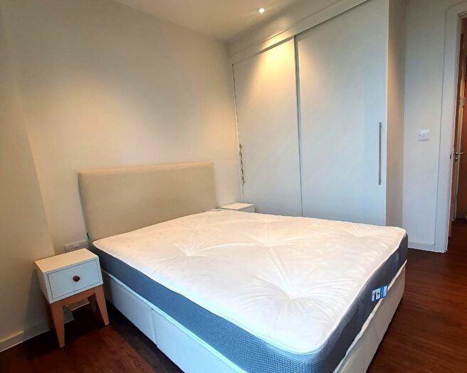 1 Bedroom Flat To Rent In Victoria Road, Leeds, West Yorkshire, LS6