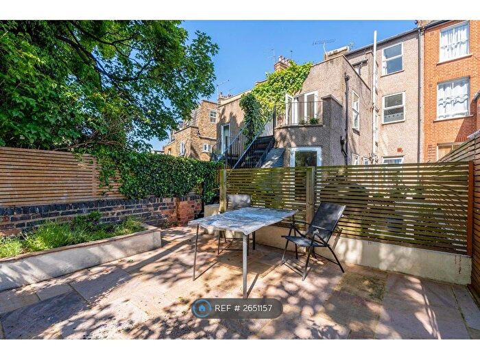 2 Bedroom Flat To Rent In Ambler Road, London, N4