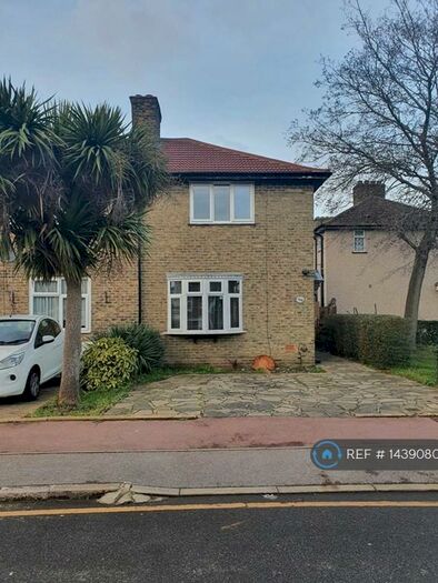 2 Bedroom End Of Terrace House To Rent In Langhorne Road, Dagenham, RM10