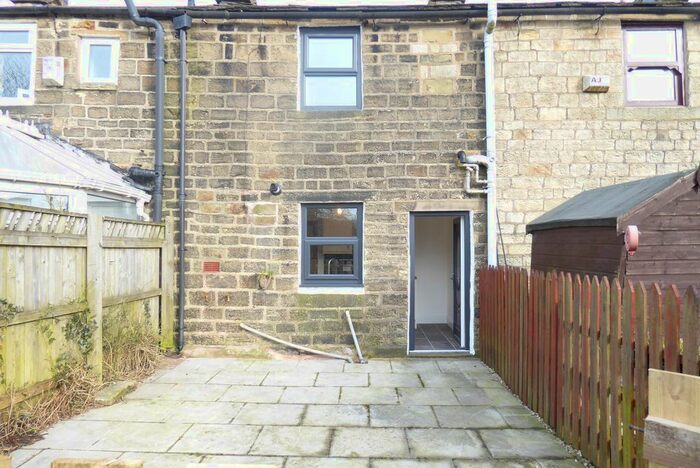 2 Bedroom Cottage To Rent In Rochdale Road, Edenfield, BL0