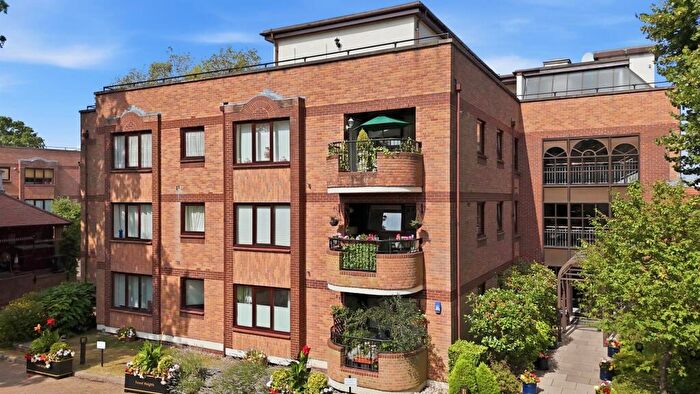 2 Bedroom Apartment For Sale In Forest Heights, Epping New Road, Buckhurst Hill, IG9