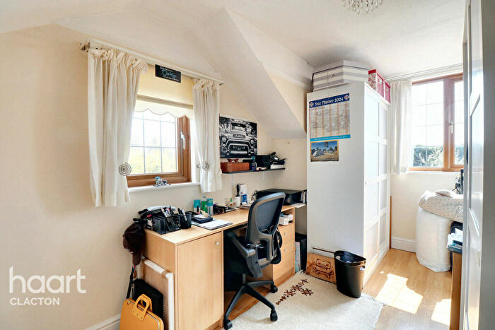 3 Bedroom Detached Bungalow For Sale In Gorse Lane, Clacton-On-Sea, CO15