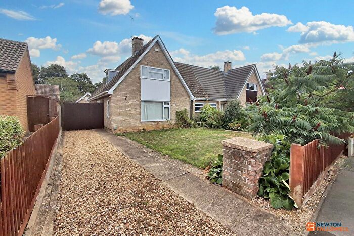 3 Bedroom Semi-Detached House For Sale In Hall Lane, Werrington Village, Peterborough, PE4