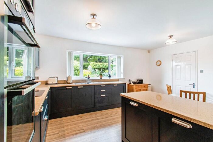 3 Bedroom Bungalow For Sale In Elland Road, Churwell, Morley, Leeds, LS27