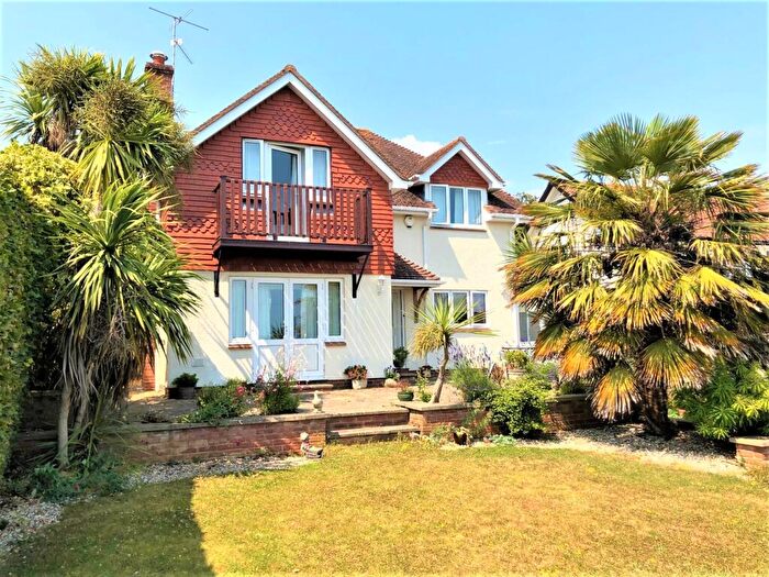 4 Bedroom Detached House For Sale In Bunts Lane, Seaton, Devon, EX12