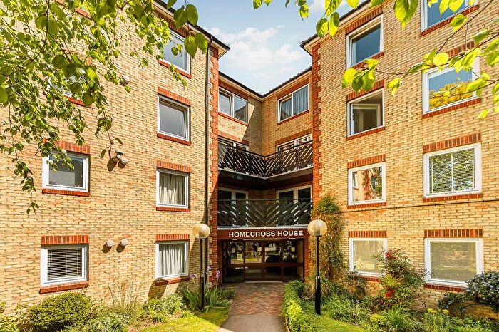 2 Bedroom Property For Sale In Fishers Lane, London, W4