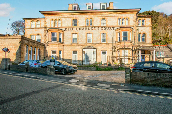 2 Bedroom Apartment To Rent In Grove Road, Ventnor, PO38