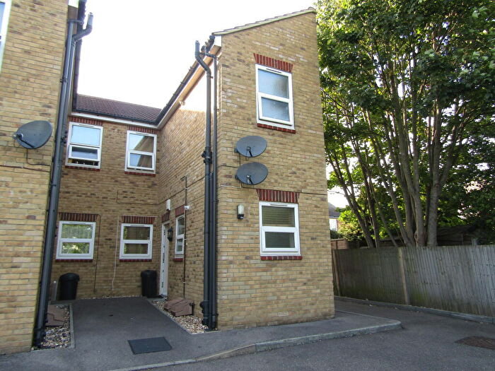 1 Bedroom Maisonette To Rent In Fox Street, Gillingham, ME7