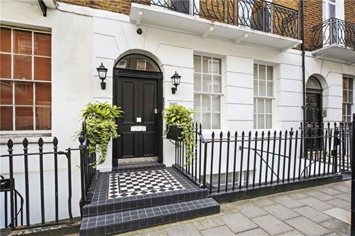 2 Bedroom Flat To Rent In York Street, Marylebone, W1U