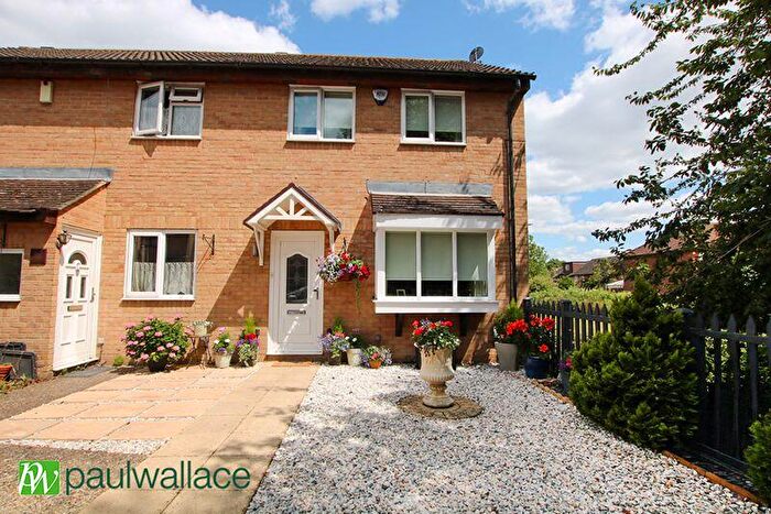 2 Bedroom End Of Terrace House For Sale In Jacksons Drive, West Cheshunt, EN7