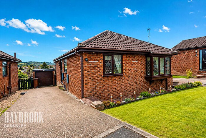 2 Bedroom Detached Bungalow For Sale In Steeton Court, Elsecar, S74