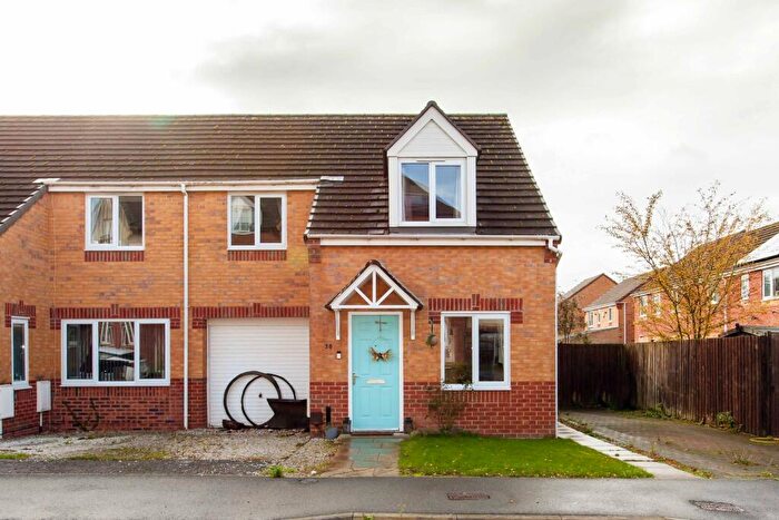 3 Bedroom Semi Detached House For Sale In Croft House Way, Bolsover, S44