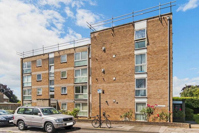 2 Bedroom Flat To Rent In Westbury Road, London, W5