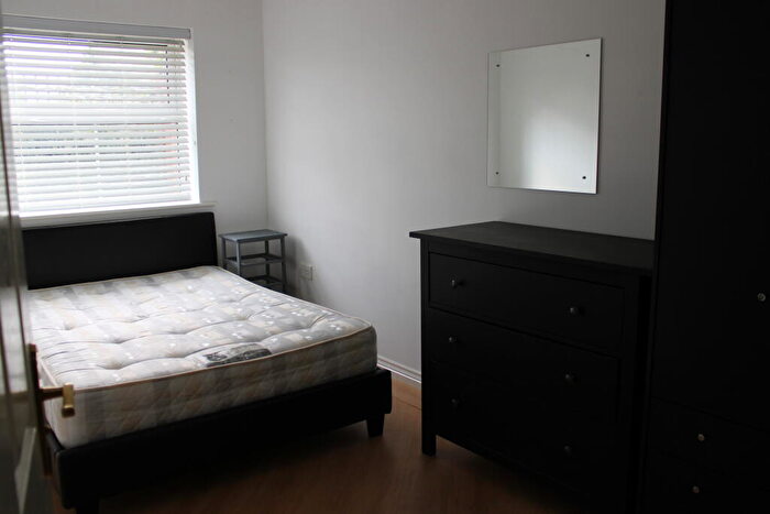 2 Bedroom Apartment To Rent In Chancellor Court, L8