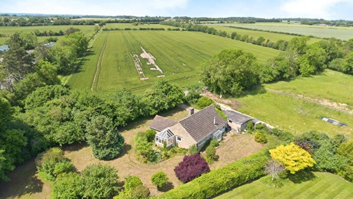 3 Bedroom Detached Bungalow For Sale In Farthinghoe Road, Hinton-In-The-Hedges, Brackley, NN13