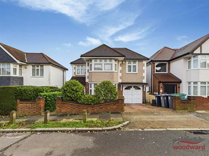 4 Bedroom Detached House For Sale In Bengeworth Road, Harrow, HA1