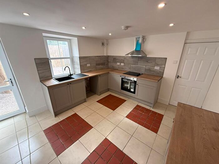 4 Bedroom End Of Terrace House To Rent In Park Place, Abertillery, NP13