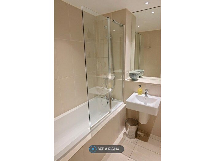 2 Bedroom Flat To Rent In Balmore Street, London, N19