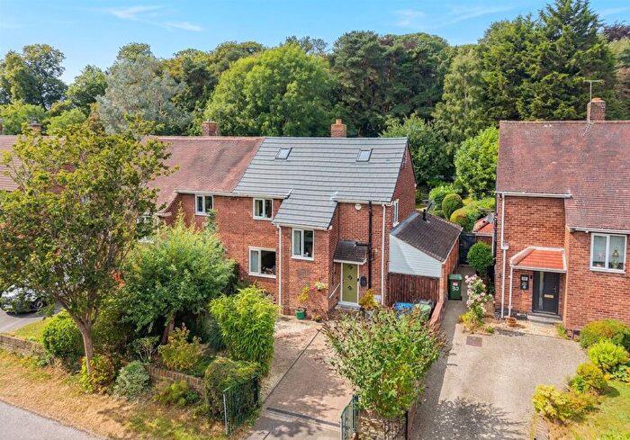 3 Bedroom Semi-Detached House For Sale In Levens Way, Chesterfield, S41