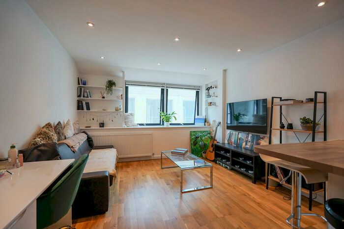 1 Bedroom Apartment To Rent In Stucley Place, Camden Town, London, NW1