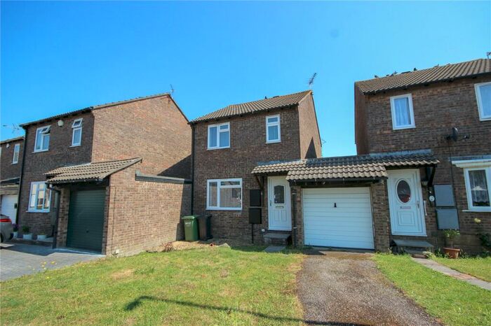 3 Bedroom Link Detached House To Rent In Buckingham Drive, Stoke Gifford, Bristol, South Gloucestershire, BS34