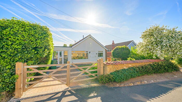 3 Bedroom Detached Bungalow For Sale In High Street In Caythorpe, Grantham, NG32
