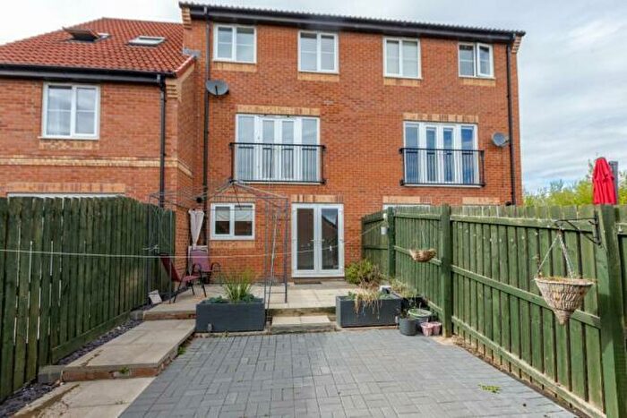 4 Bedroom Semi-Detached House To Rent In Maple Avenue, Colburn, DL9