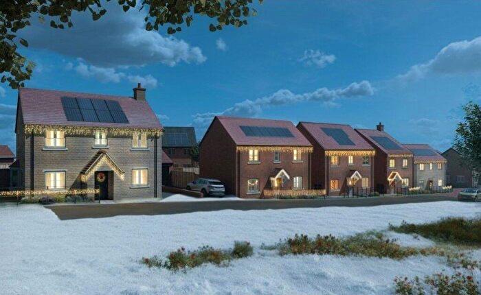 4 Bedroom Detached House For Sale In Hadlow Gardens, Kettering, Northamptonshire, NN16