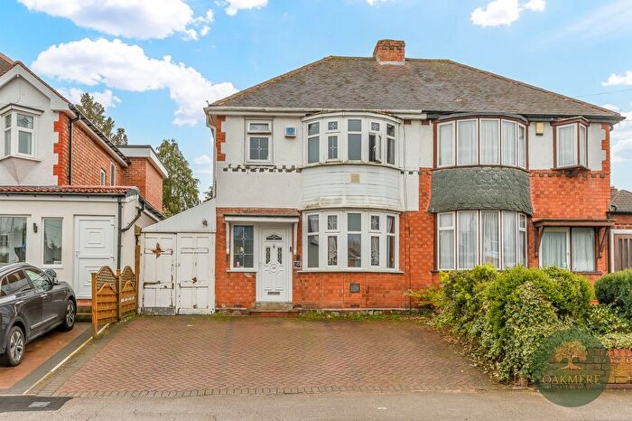 3 Bedroom Semi Detached House For Sale In Valley Road, Solihull, B92