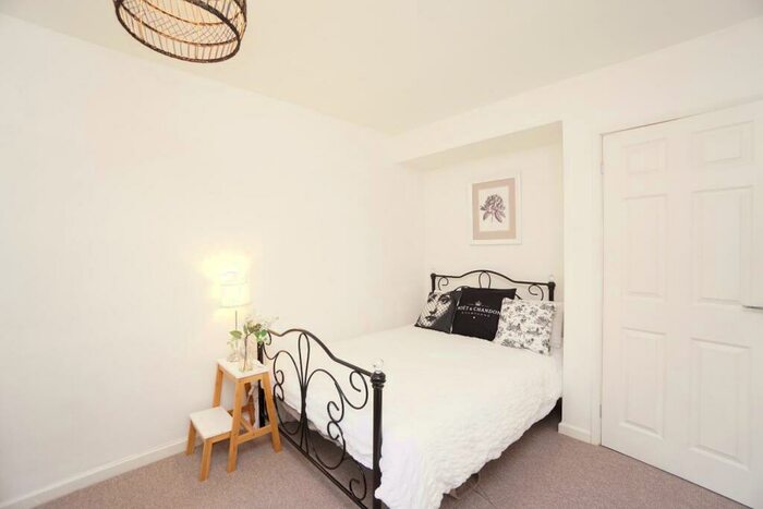 2 Bedroom Apartment To Rent In Ladies Spring Grove, Sheffield, S17