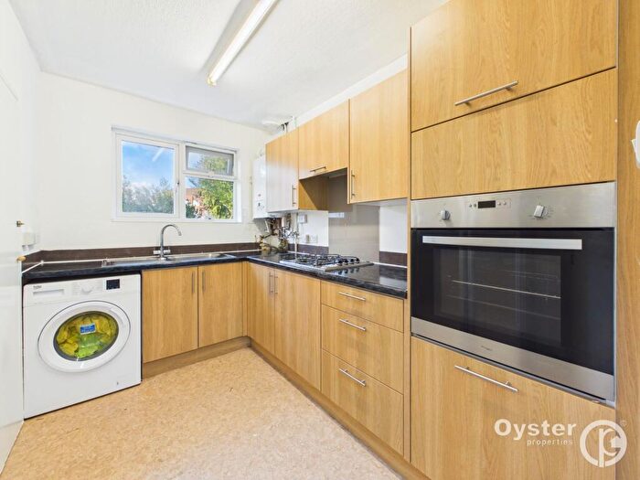 2 Bedroom Apartment To Rent In Pipers Green, London, NW9