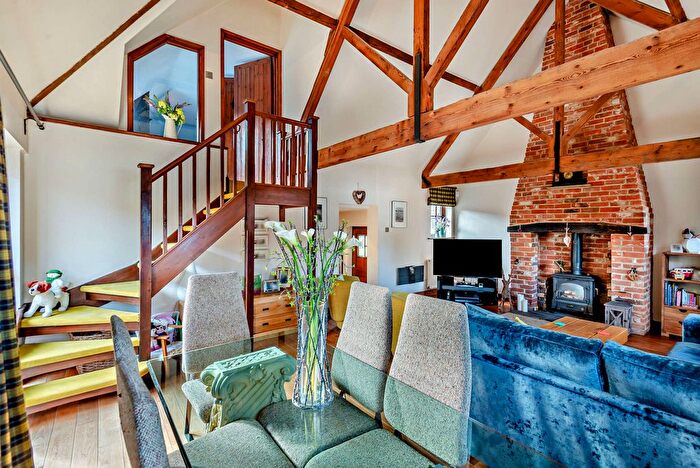 4 Bedroom Barn Conversion For Sale In School Road, Stanford Rivers, CM5