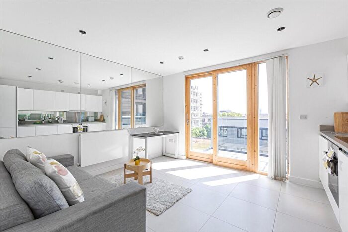 Studio To Rent In Cobblestone Square, London, E1W