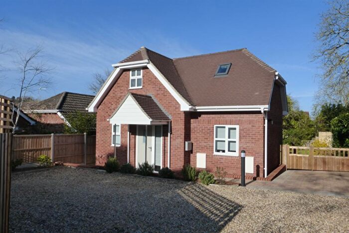 2 Bedroom Detached House To Rent In Ringwood Road, Alderholt, Fordingbridge, Hampshire, SP6