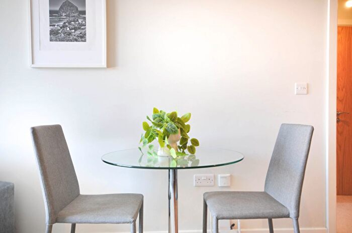 1 Bedroom Flat For Sale In Bedroom Apartment – Bridgewater Gate, Salford, M5