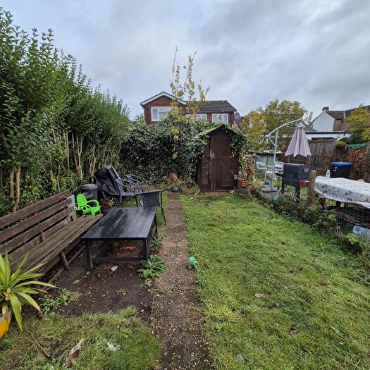 1 Bedroom Maisonette To Rent In Sinclair Road, London, E4