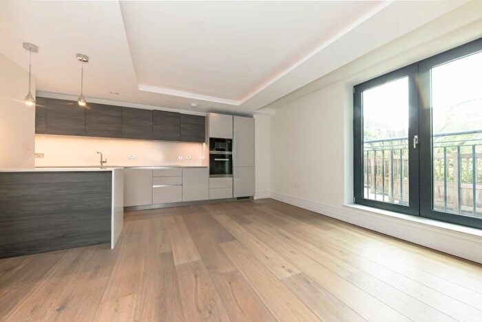 2 Bedroom Flat To Rent In Kensington Gardens Square, Notting Hill, W2