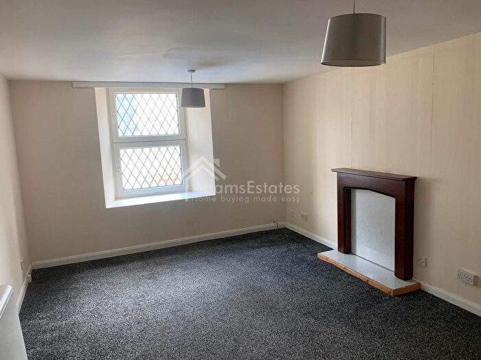 2 Bedroom Flat To Rent In Aire Street, Knottingley, WF11