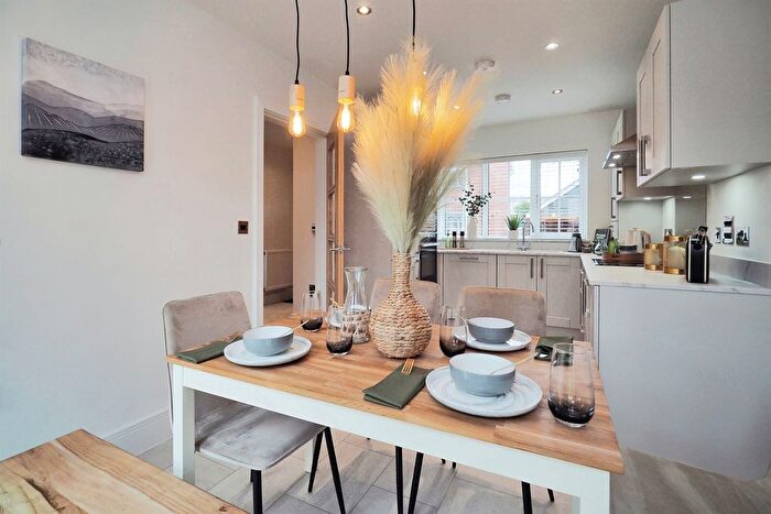 3 Bedroom Semi-Detached House For Sale In Whitsbury Road, Fordingbridge, SP6