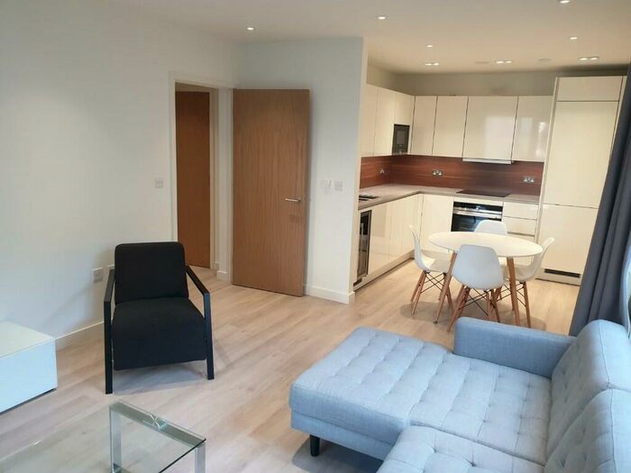 1 Bedroom Flat To Rent In Devan Grove, London, N4