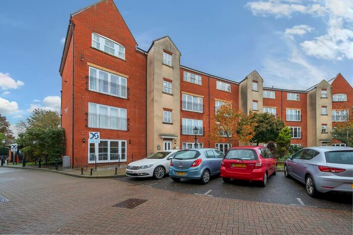 2 Bedroom Flat To Rent In Kings Wharf, Wantage, OX12