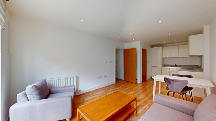 2 Bedroom Flat To Rent In Headstone Road, Harrow, HA1