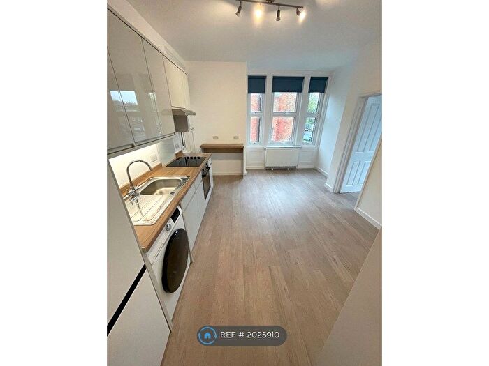 1 Bedroom Flat To Rent In Lee High Road, London, SE12